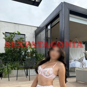 Escort KIARA    CALIENTE